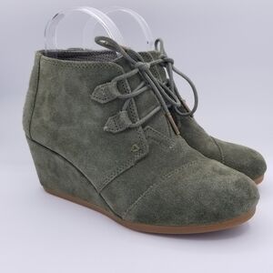 Toms Kala Booties Sage Green Suede Wedge Booties size 7.5